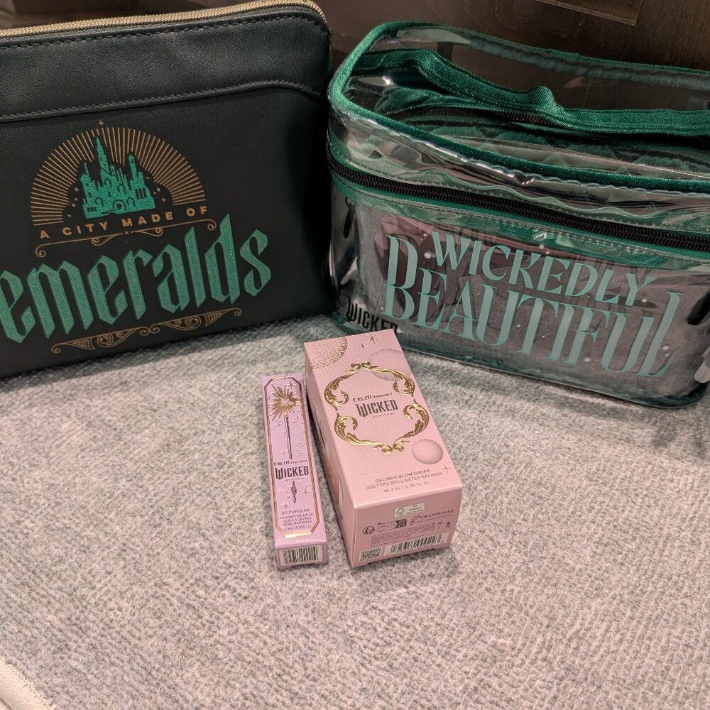 R.E.M. Beauty Lip Oil and Galinda Glow Drops and 2 Cosmetic Bags